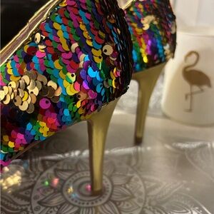 Chinese laundry sequence show gold heel